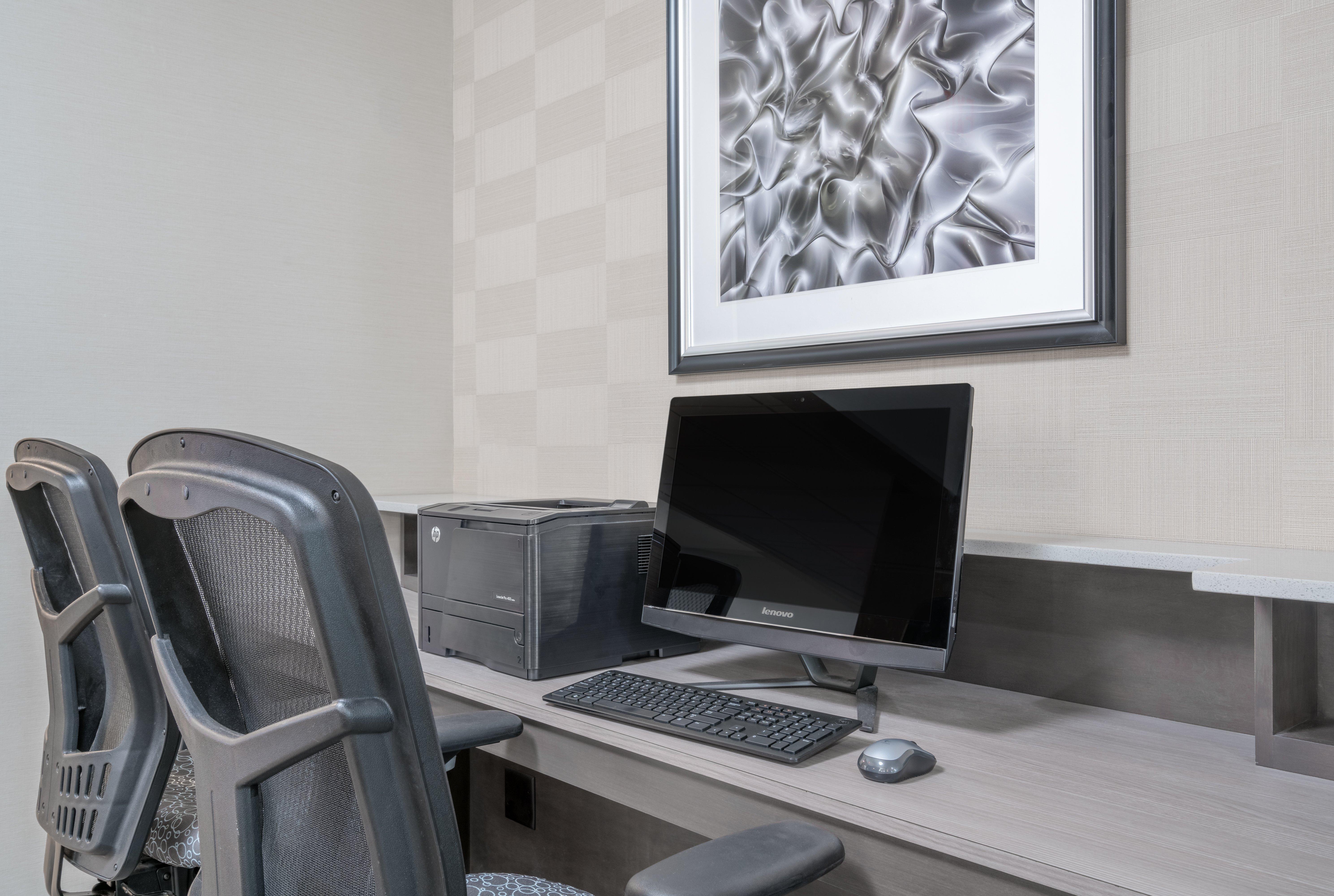 Holiday Inn Express Hotel & Suites Ames By Ihg Buitenkant foto