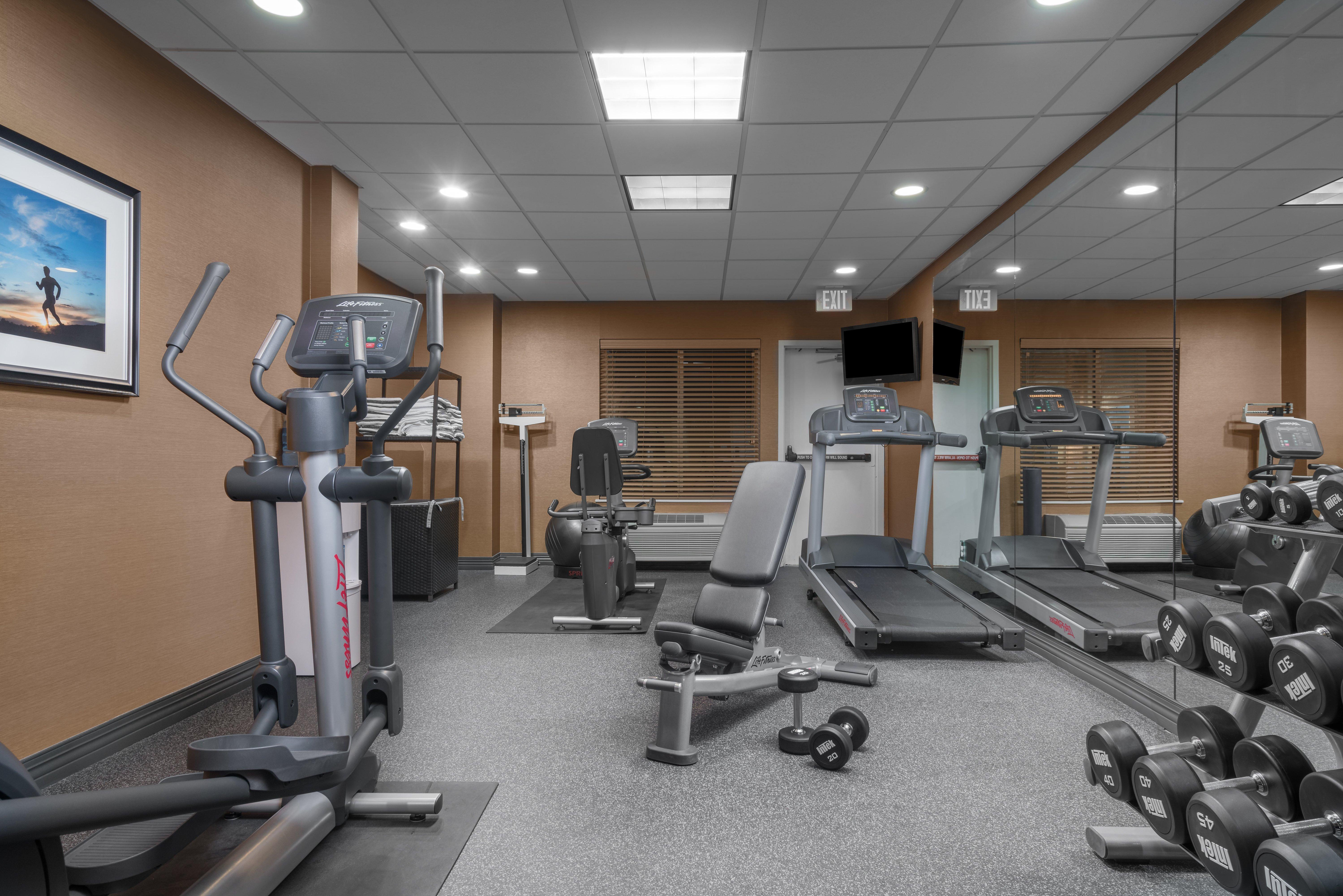 Holiday Inn Express Hotel & Suites Ames By Ihg Buitenkant foto