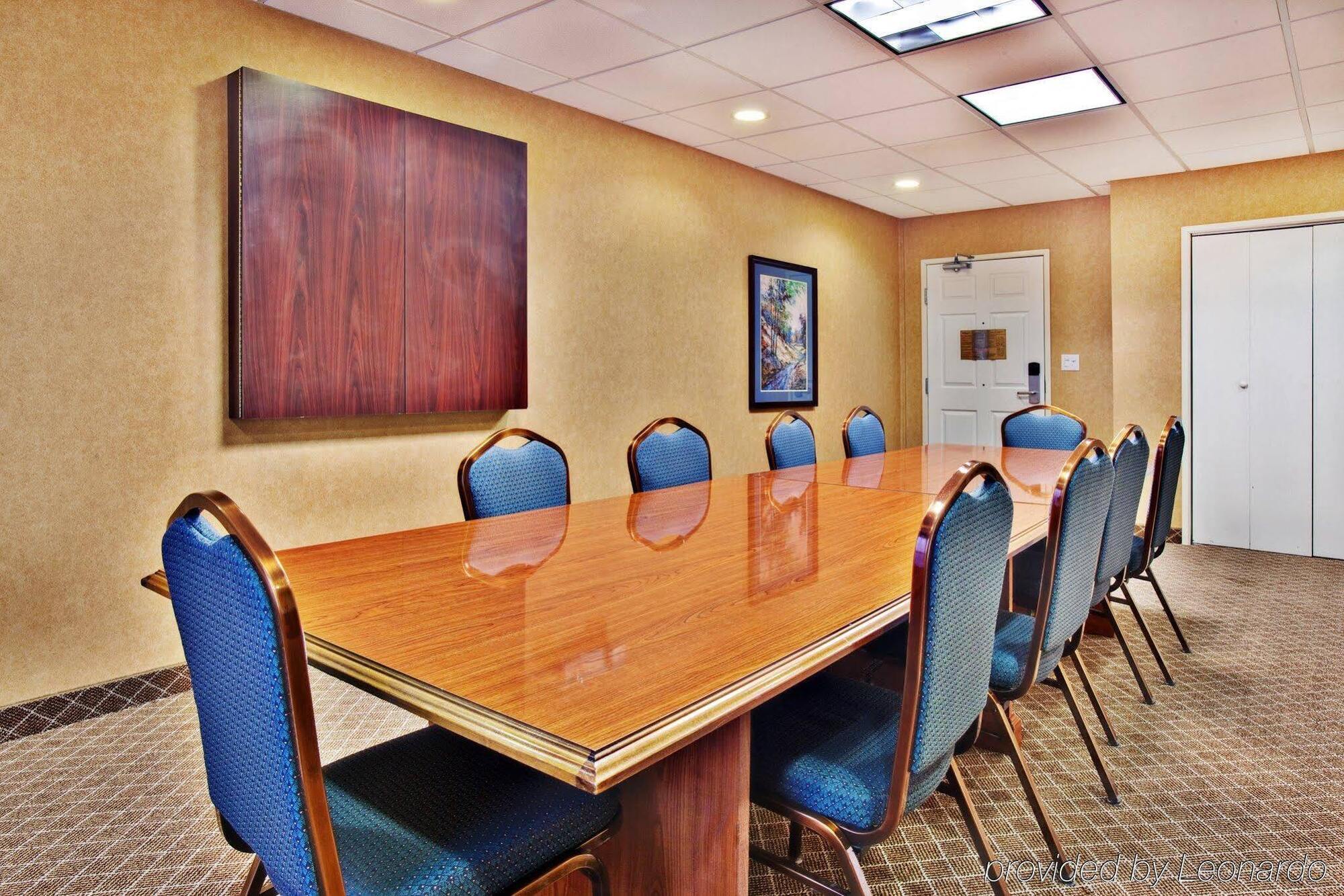 Holiday Inn Express Hotel & Suites Ames By Ihg Buitenkant foto